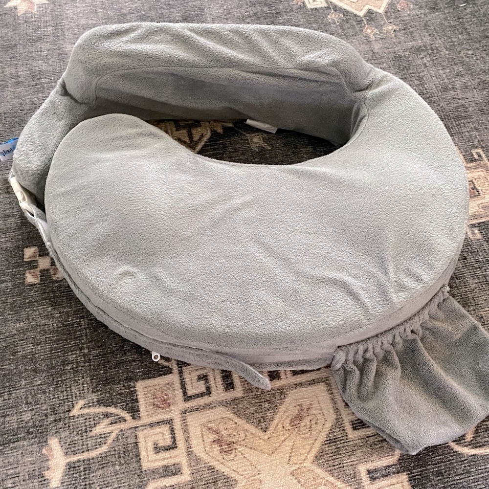 MyBrestFriend original nursing pillow